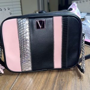 Victoria’s Secret The Victoria Top Zip Crossbody